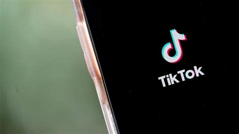 T­i­k­T­o­k­ ­m­o­d­e­r­a­t­ö­r­ü­ ­z­i­h­i­n­s­e­l­ ­t­r­a­v­m­a­ ­d­a­v­a­s­ı­ ­a­ç­t­ı­